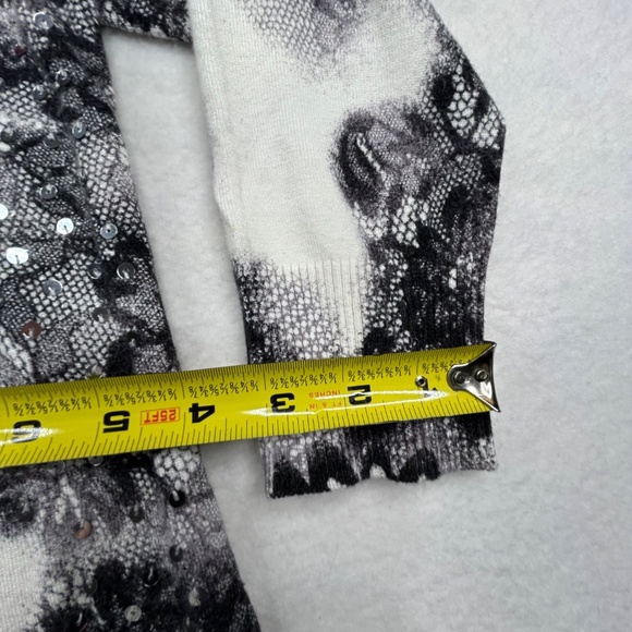 Express Design Studio Women Floral Lace Sequin Cardigan size Small Black & White - Picture 9 of 13